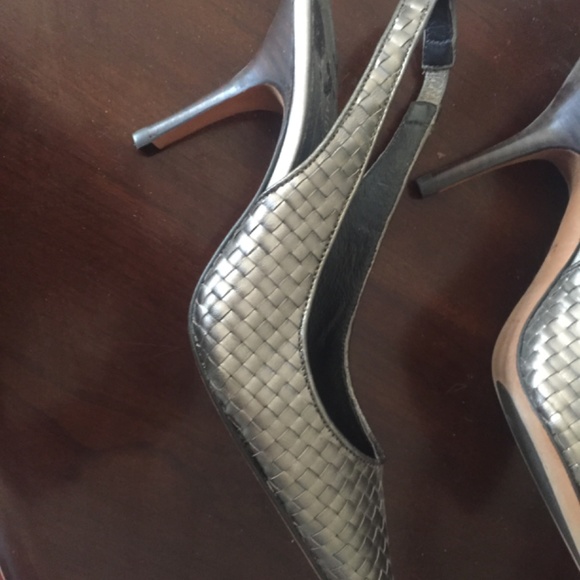 Donald J Pliner metallic sling backs Size6.5 - Picture 4 of 5